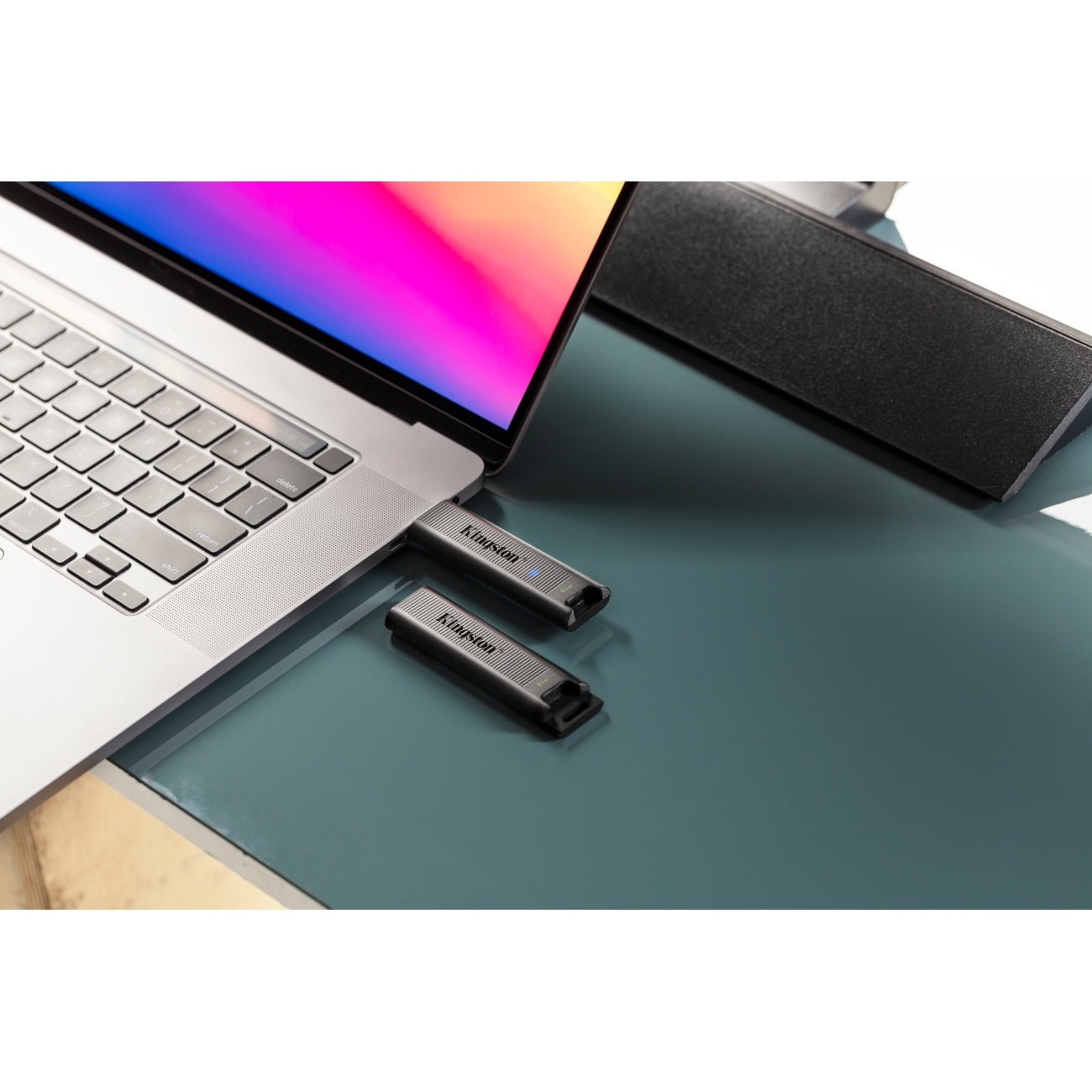 Kingston DataTraveler Max USB 3.2 Gen 2 Flash Drive - 512 GB SpadezStore