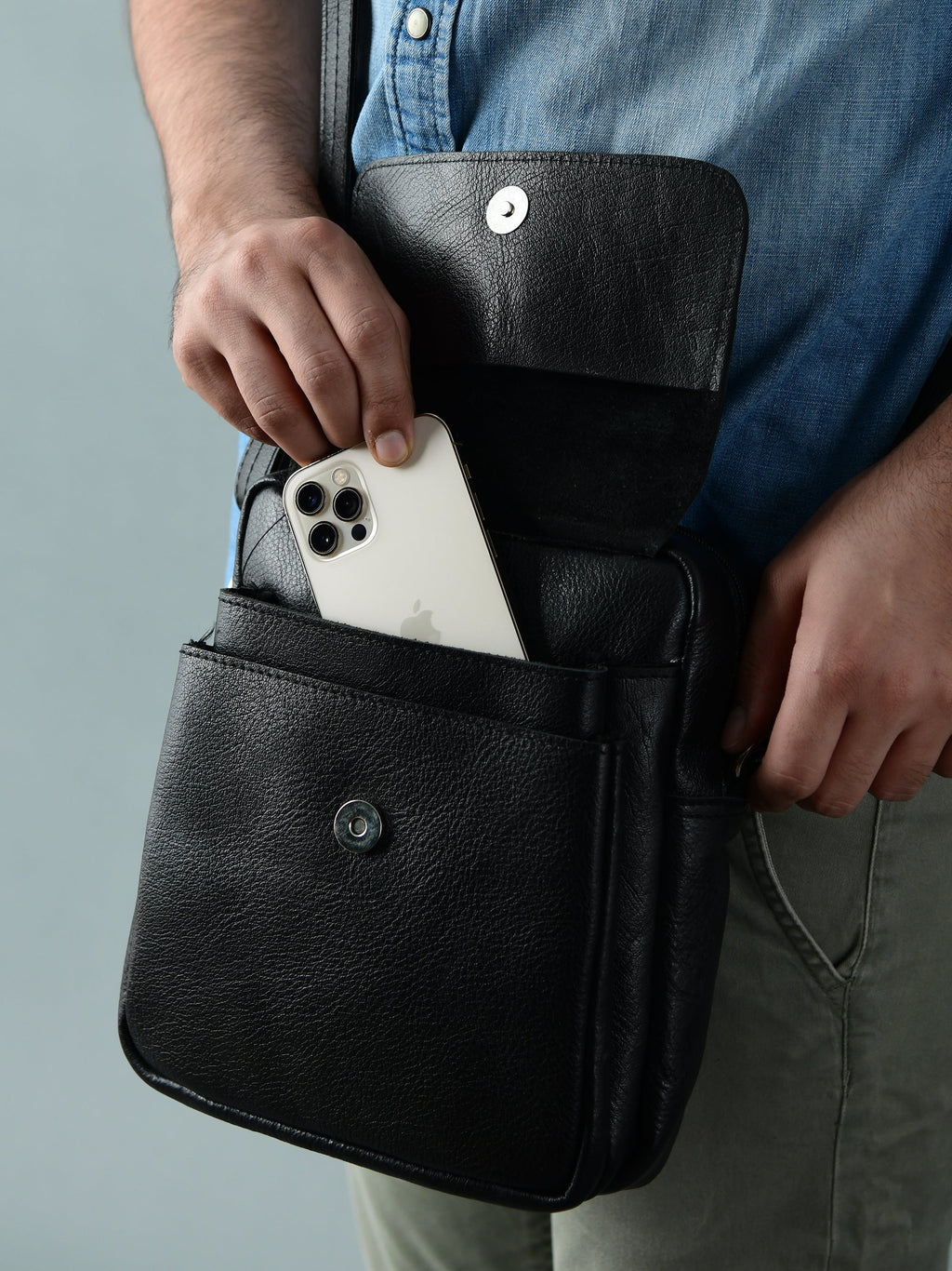 Classy Leather Bags Enzo Black Side Messenger SpadezStore