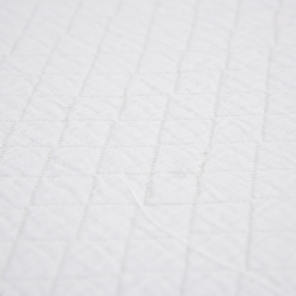 White Checkered King Quilt SpadezStore