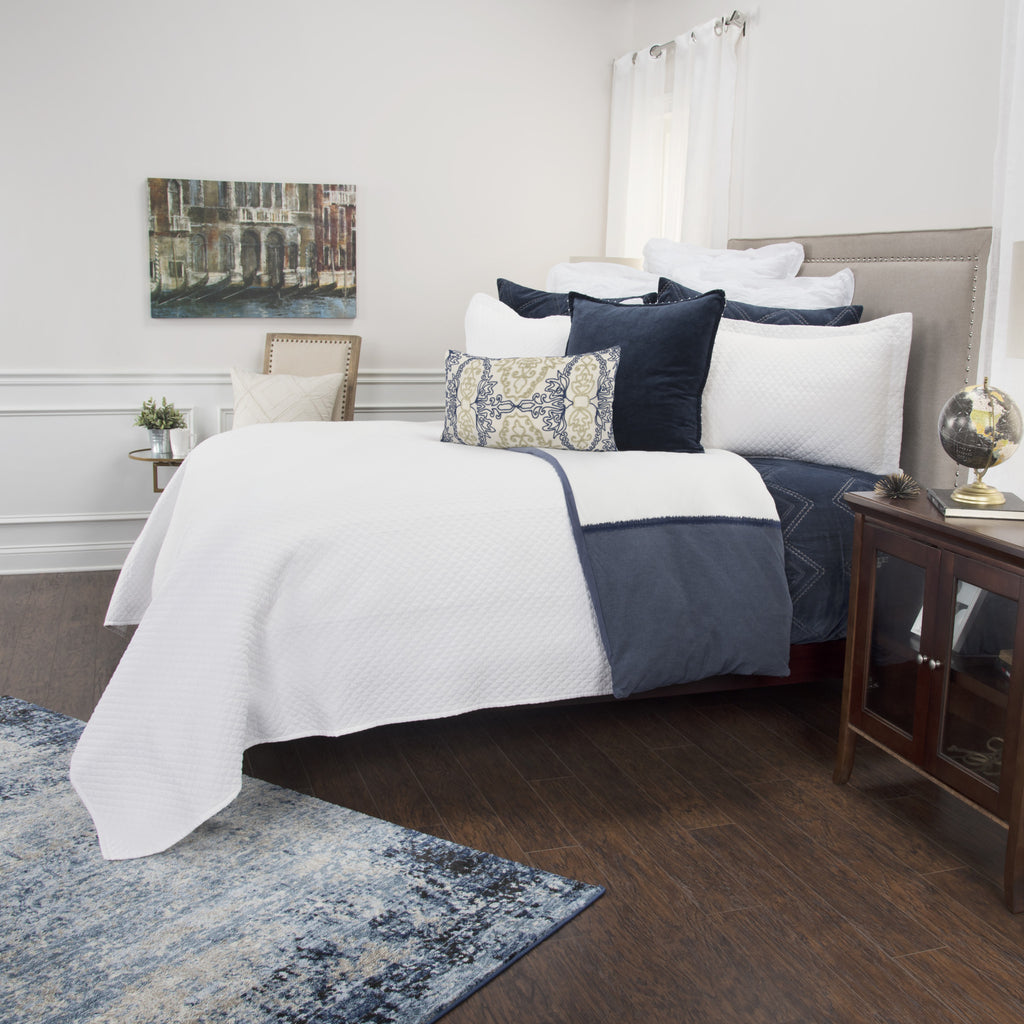 White Checkered King Quilt SpadezStore