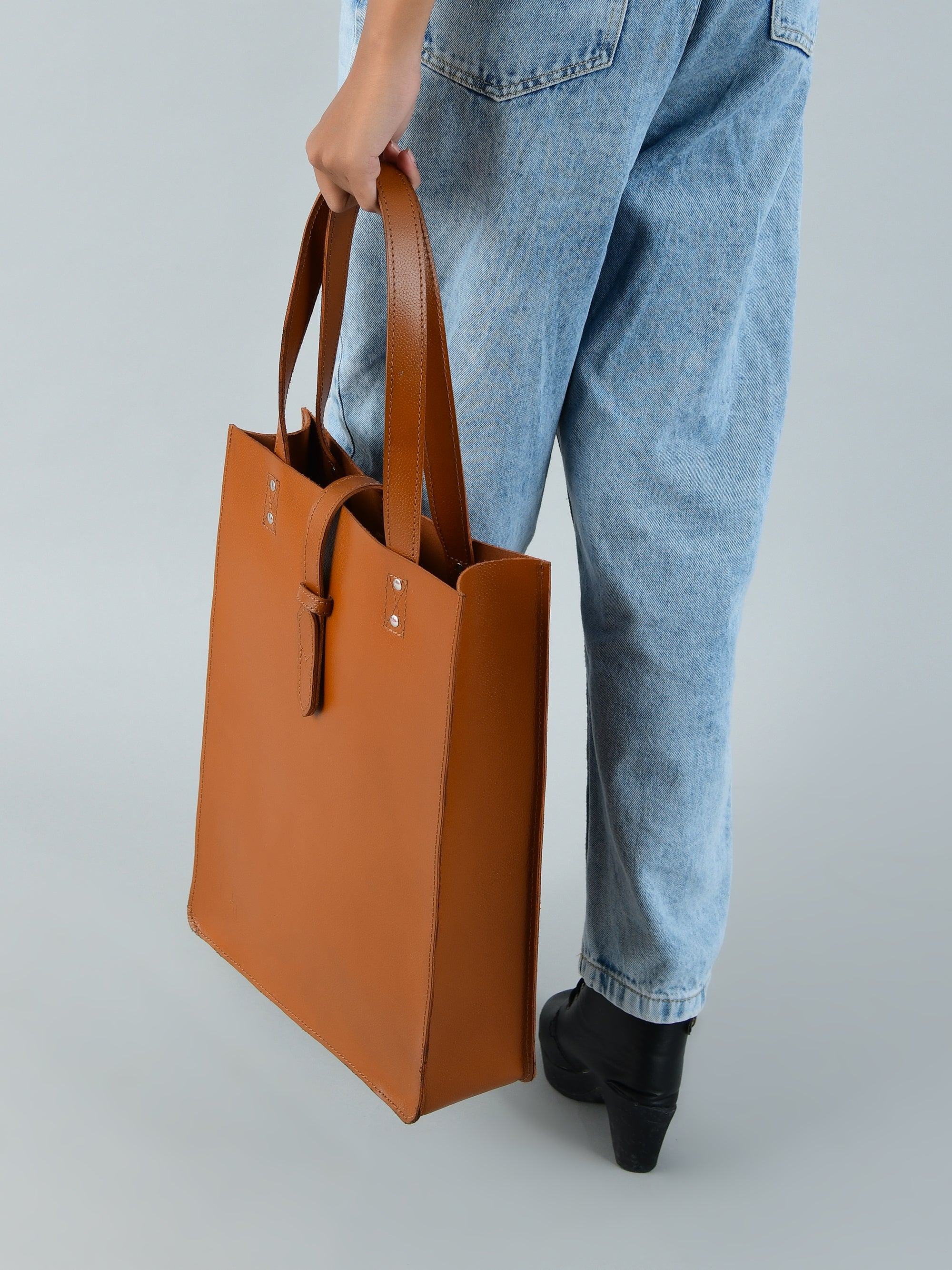Classy Leather Bags Chestnut Elegance Leather Tote SpadezStore