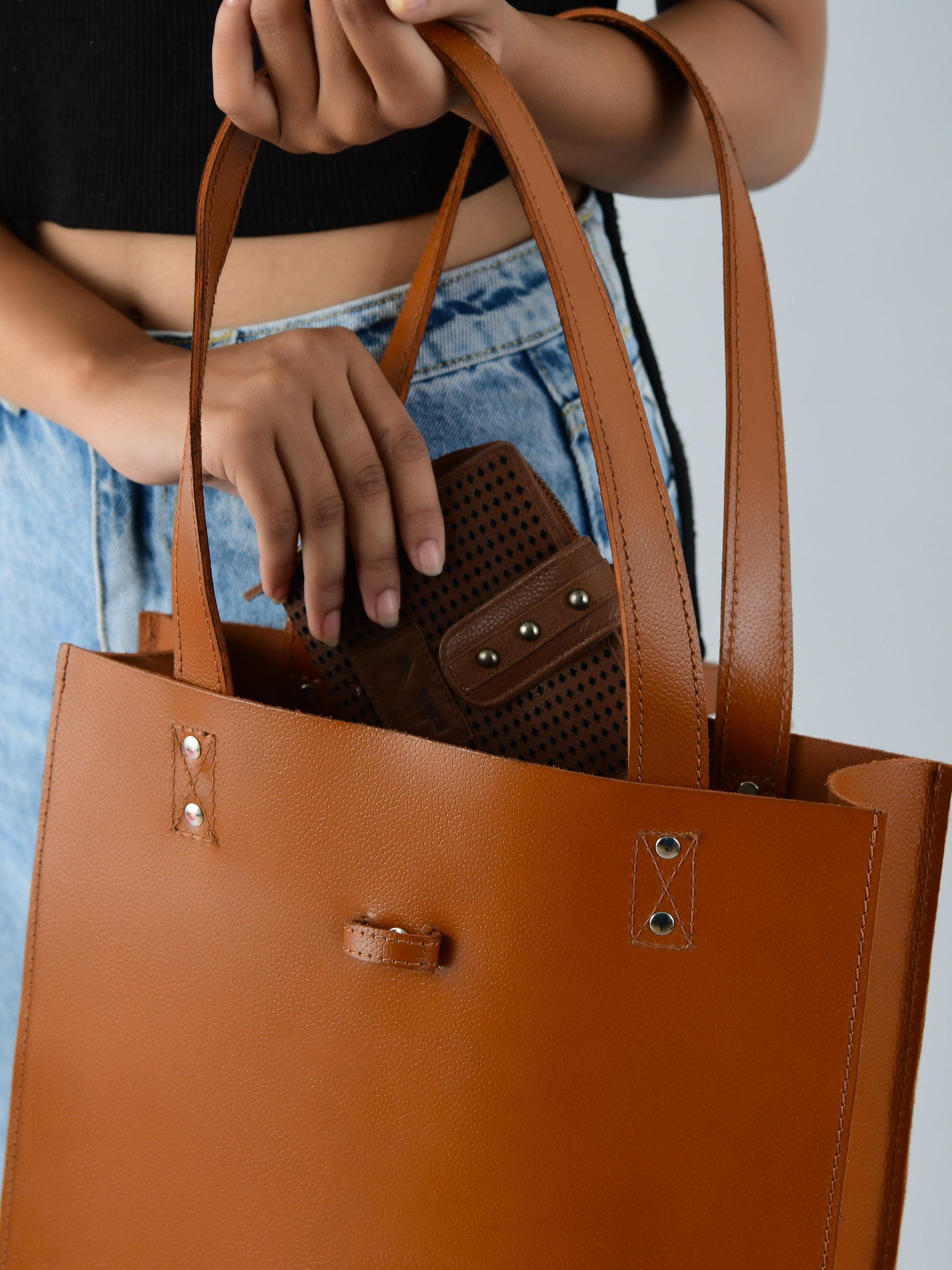 Classy Leather Bags Chestnut Elegance Leather Tote SpadezStore