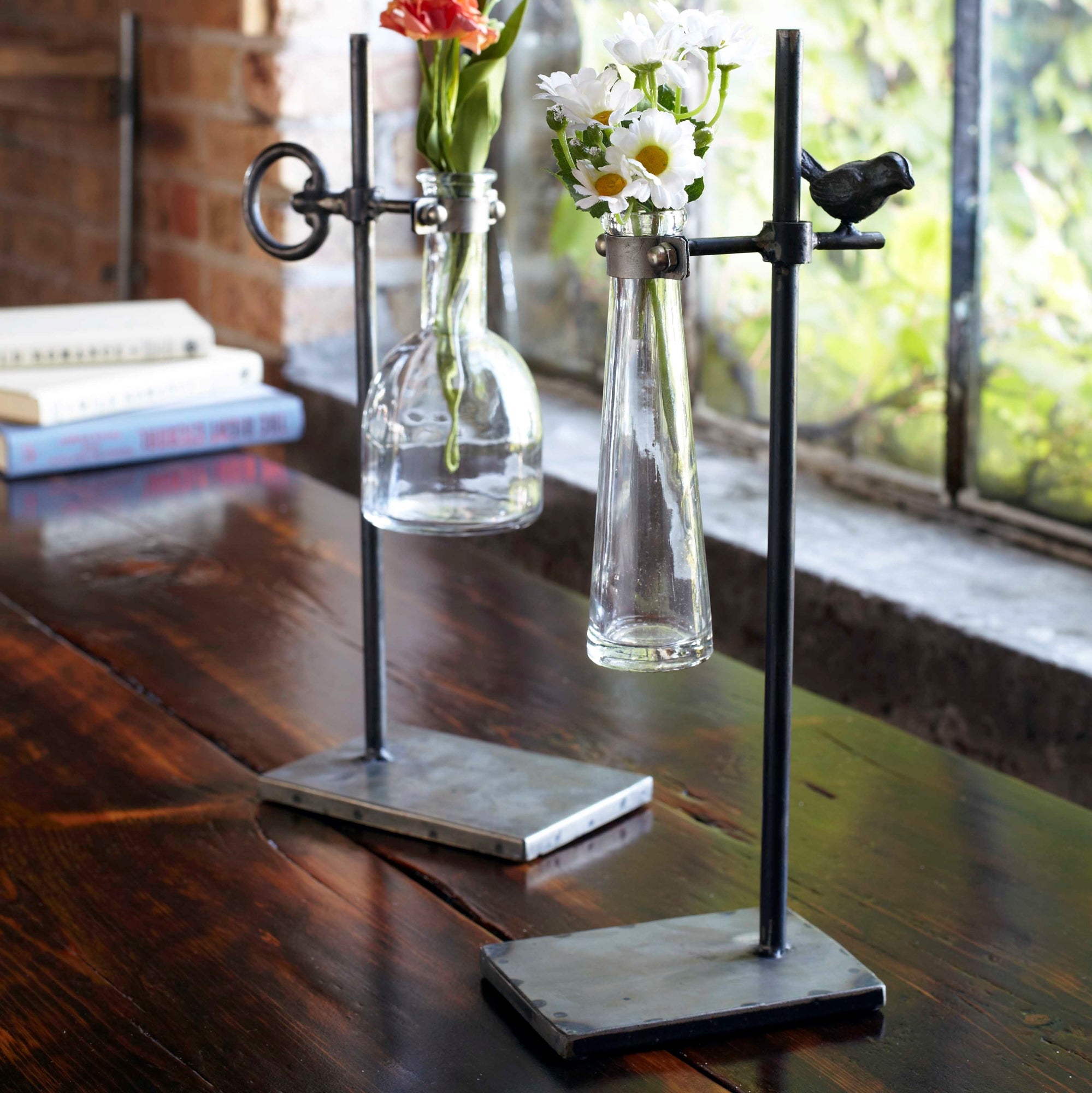 Hanging Bud Vase with Metal Stand Set of 2 SpadezStore