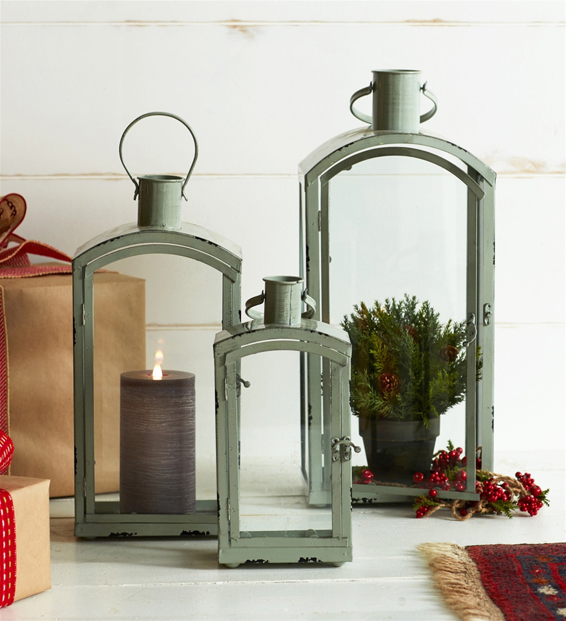 Distressed Metal Lantern with Curved Top Set of 3 SpadezStore