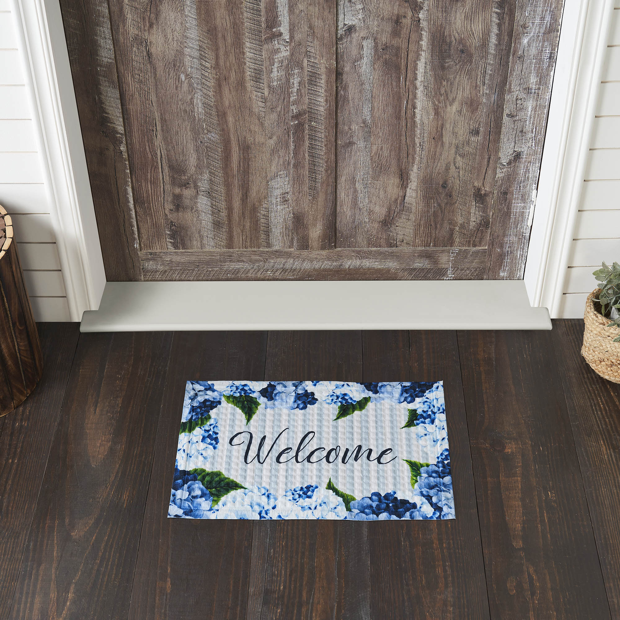 Finders Keepers Hydrangea Welcome Nylon Rug Rect 16x24 SpadezStore