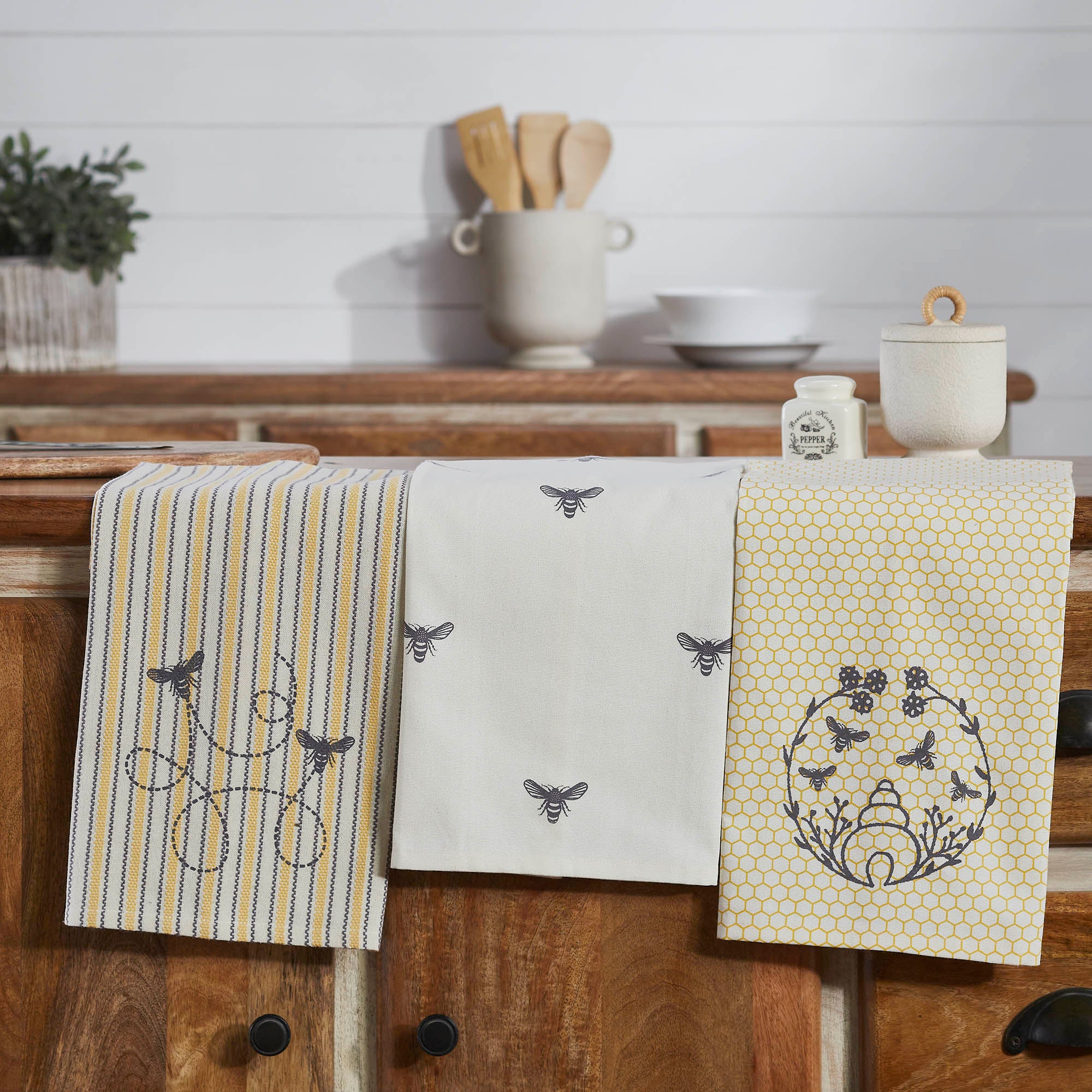 Buzzy Bees Tea Towel Set of 3 19x28 SpadezStore