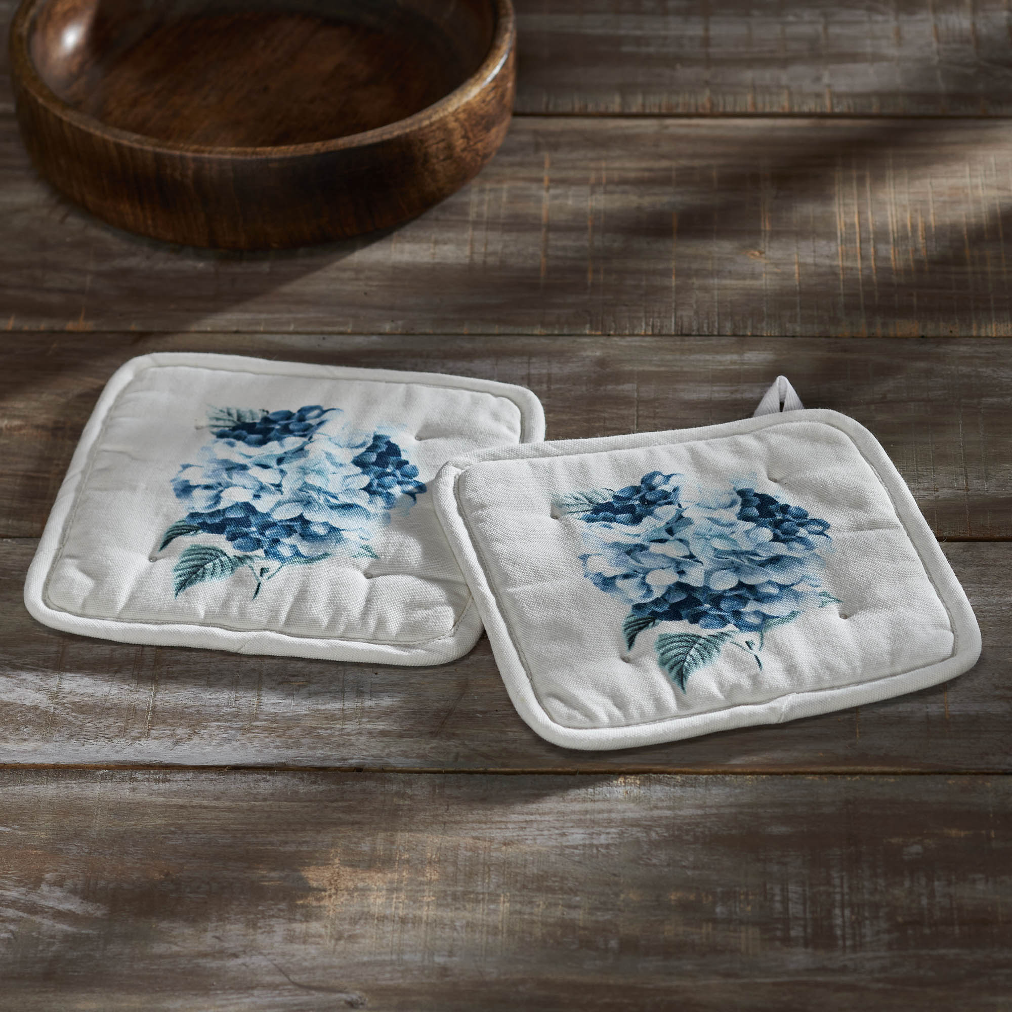 Finders Keepers Hydrangea Pot Holder Set of 2 8x8 SpadezStore