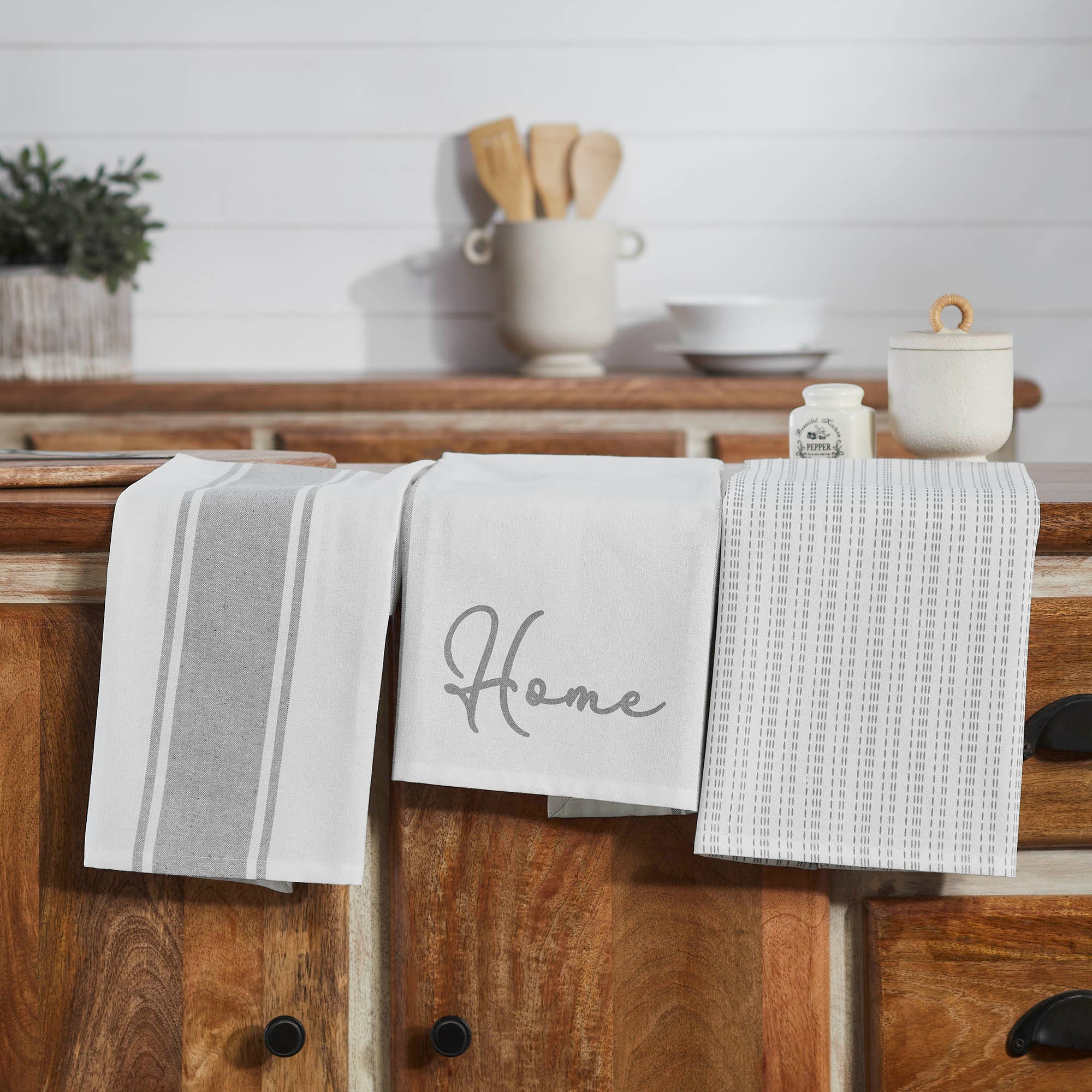 Finders Keepers Decorative Tea Towel Set of 3 19x28 SpadezStore