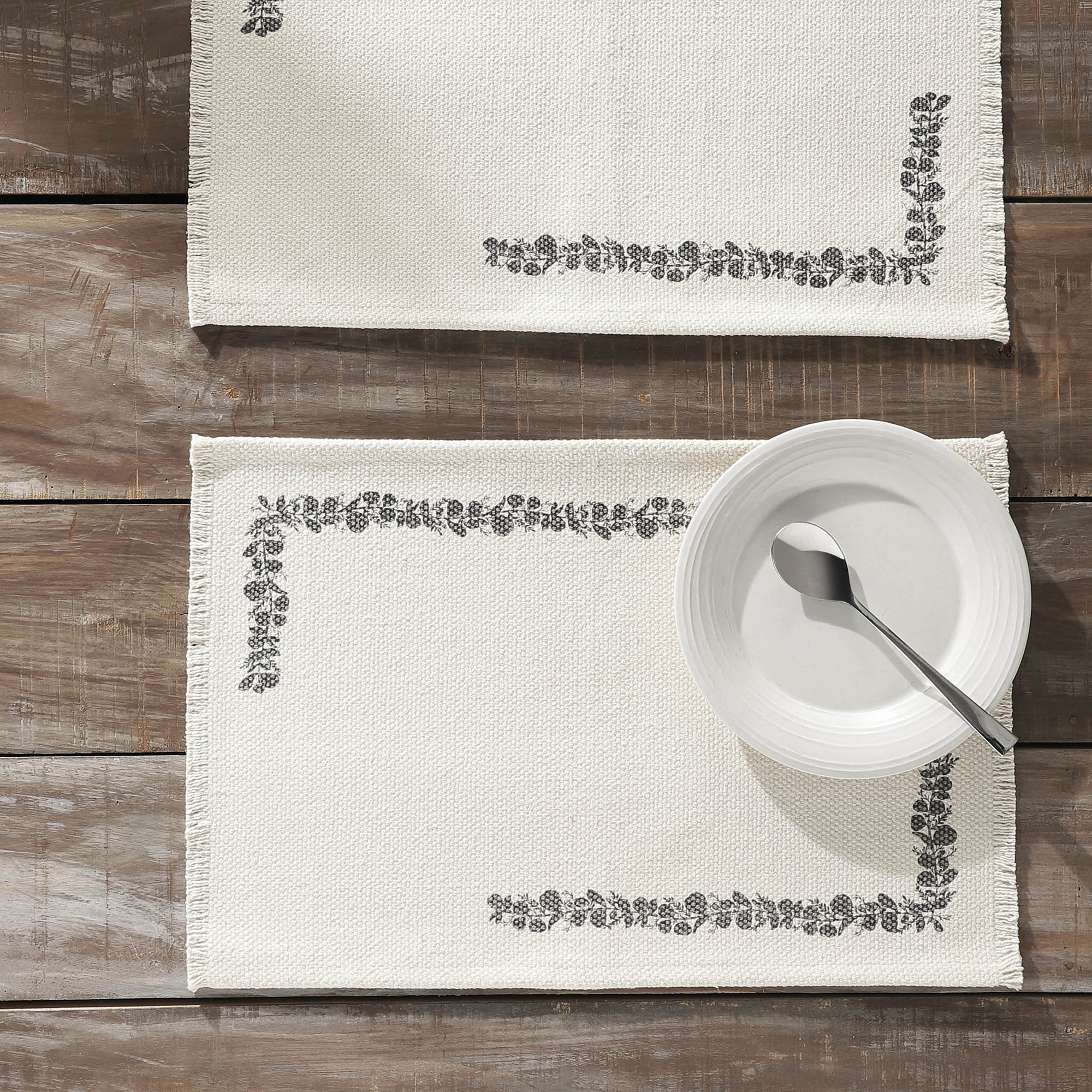 Finders Keepers Eucalyptus Placemat Set of 2 13x19 SpadezStore