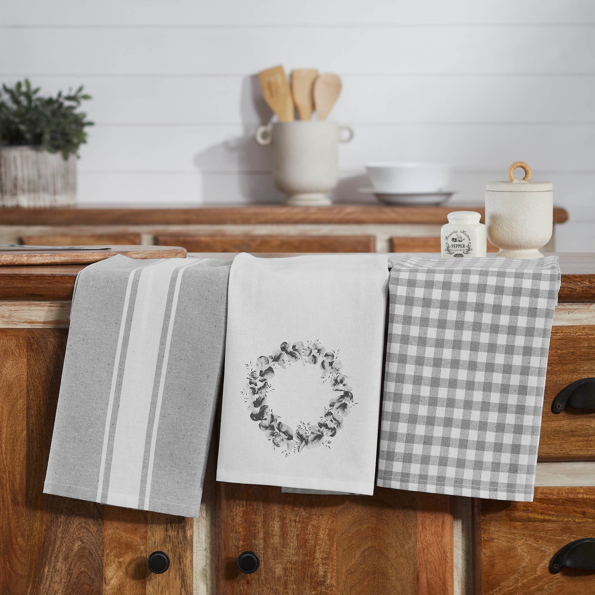 Finders Keepers Eucalyptus Tea Towel Set of 3 19x28 SpadezStore