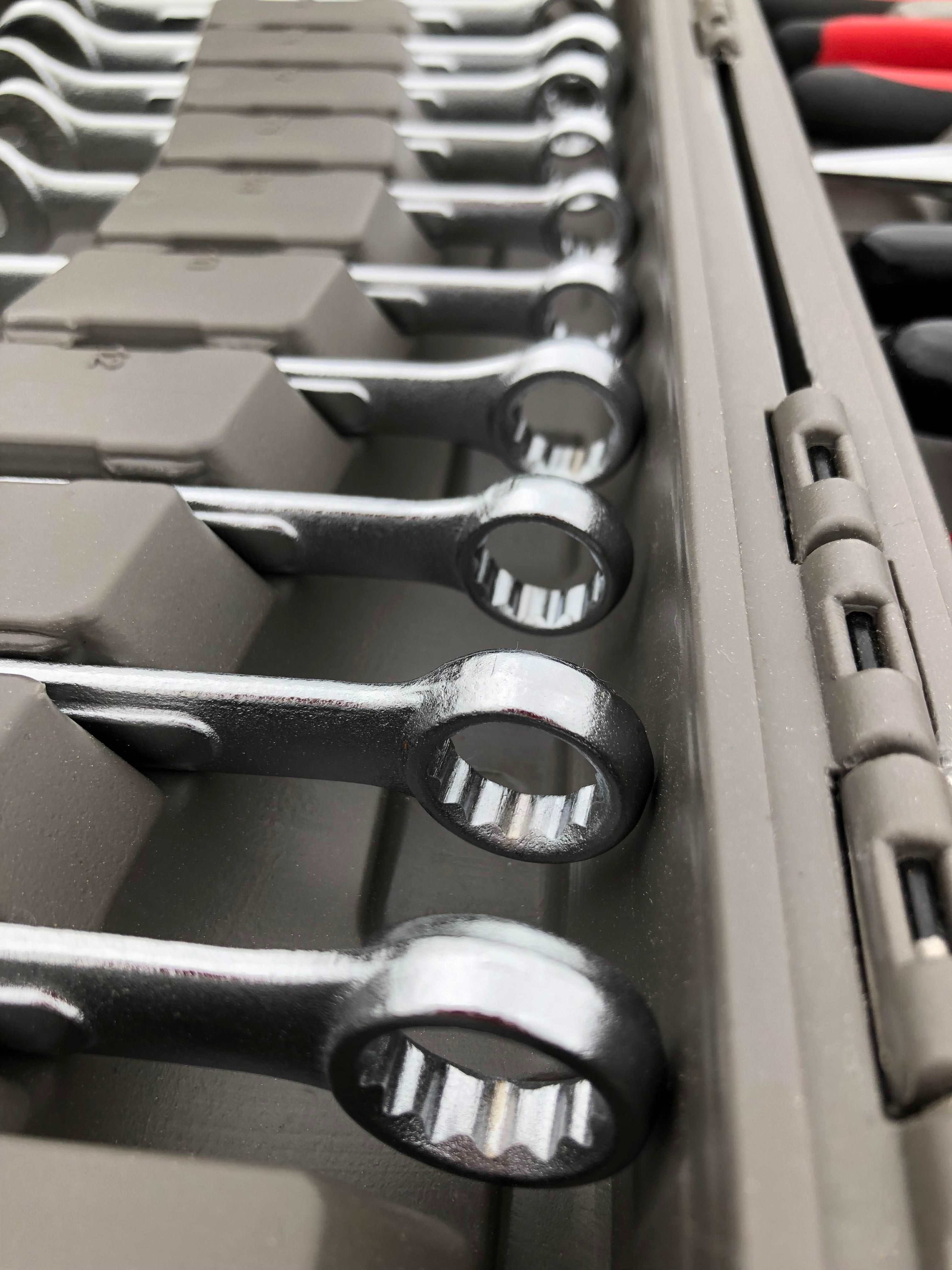 Apollo Tools 95 Piece Mechanics Tool Set in Metric and SAE for Small Engine, Mechanical and General Repairs – DT1242 SpadezStore