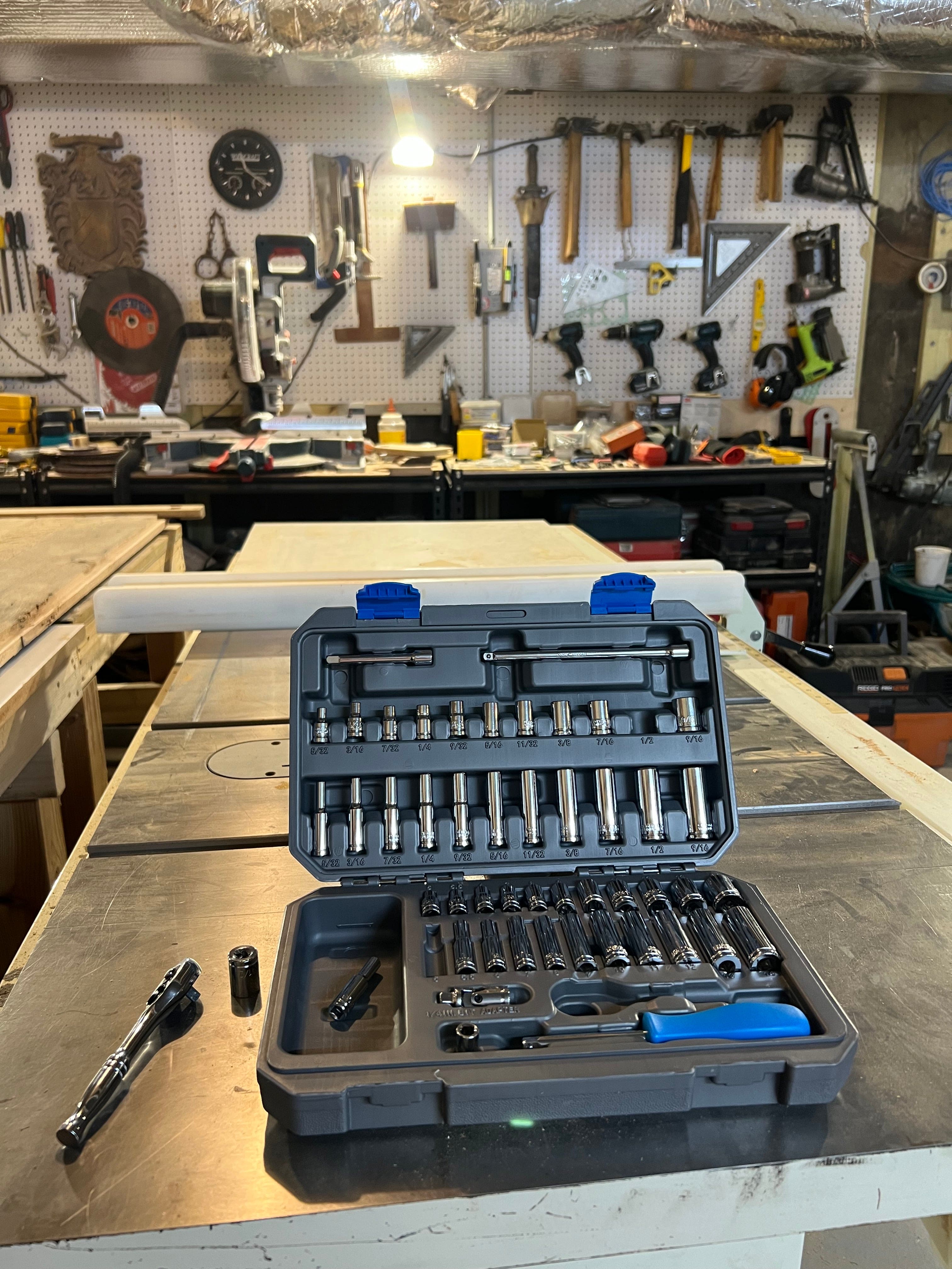 Apollo Tools - DT0004-50 Piece ¼” Drive Socket Set SpadezStore