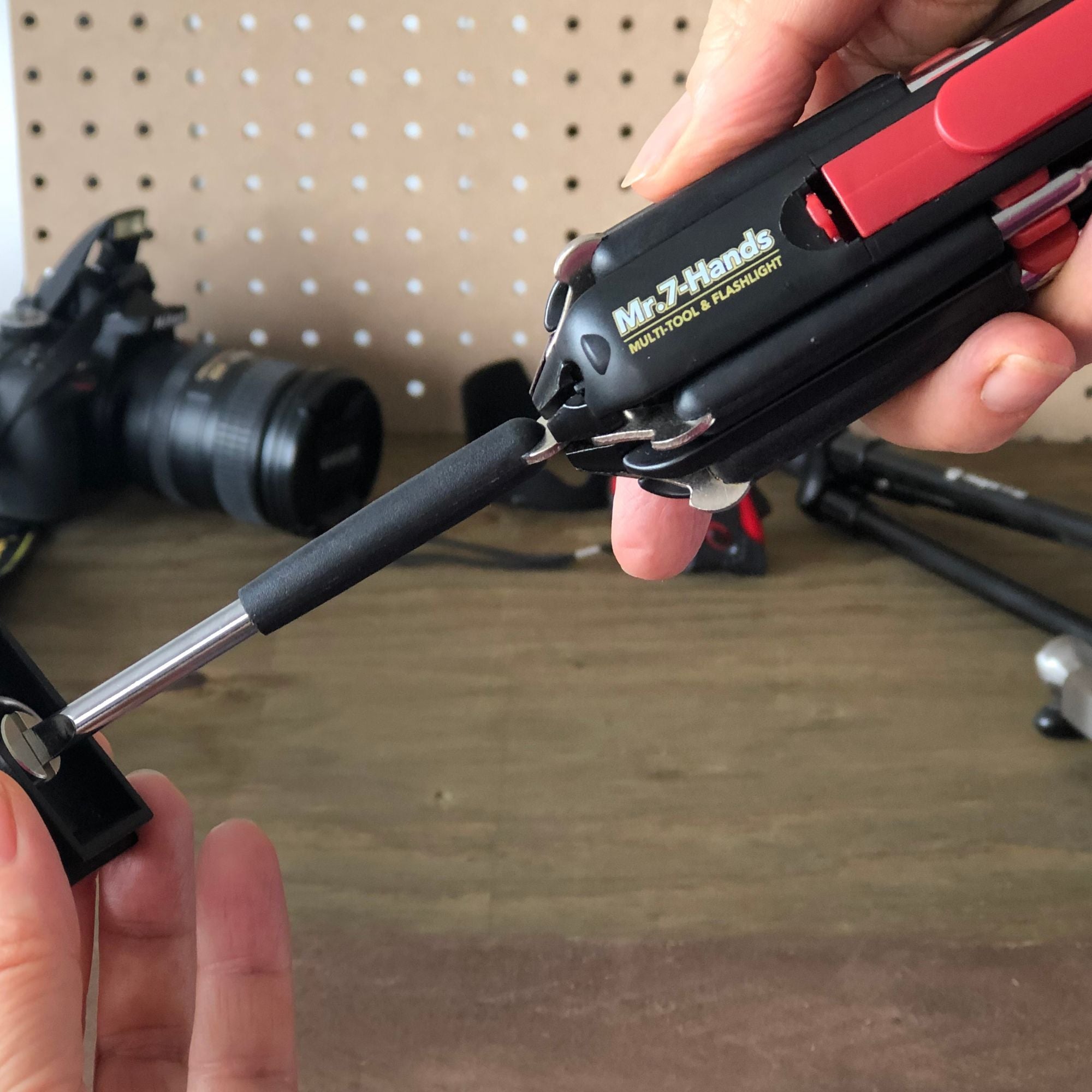 Apollo Tools Flashlight Mr. 7-Hands - DT1719 SpadezStore