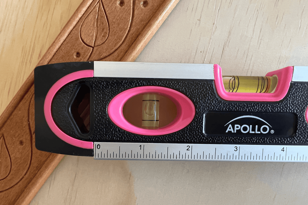 Apollo Tools PINK 9-inch torpedo-shaped spirit level for 180/90/45 degrees leveling- DT5019P SpadezStore