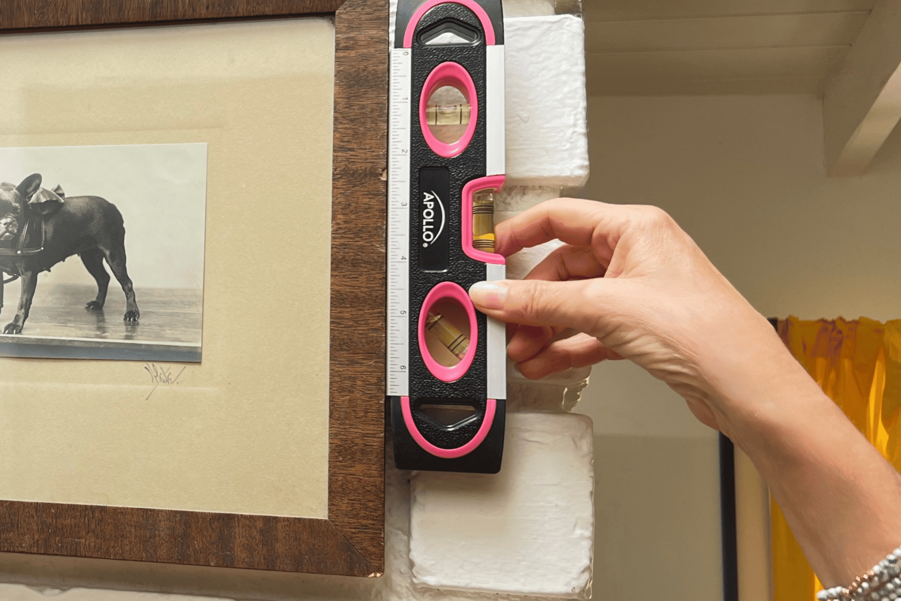 Apollo Tools PINK 9-inch torpedo-shaped spirit level for 180/90/45 degrees leveling- DT5019P SpadezStore