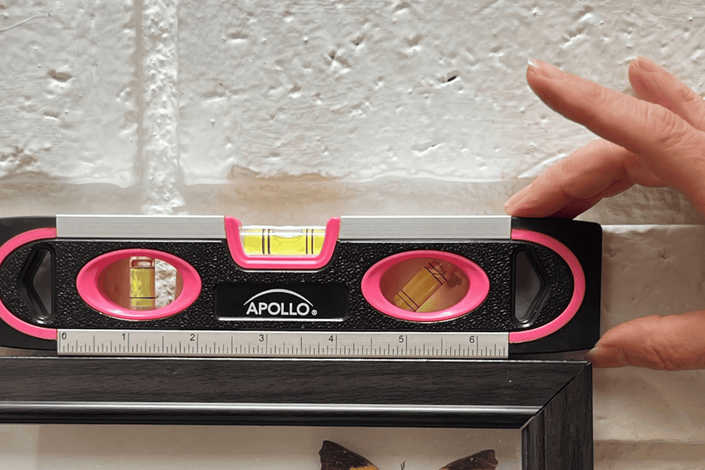 Apollo Tools PINK 9-inch torpedo-shaped spirit level for 180/90/45 degrees leveling- DT5019P SpadezStore