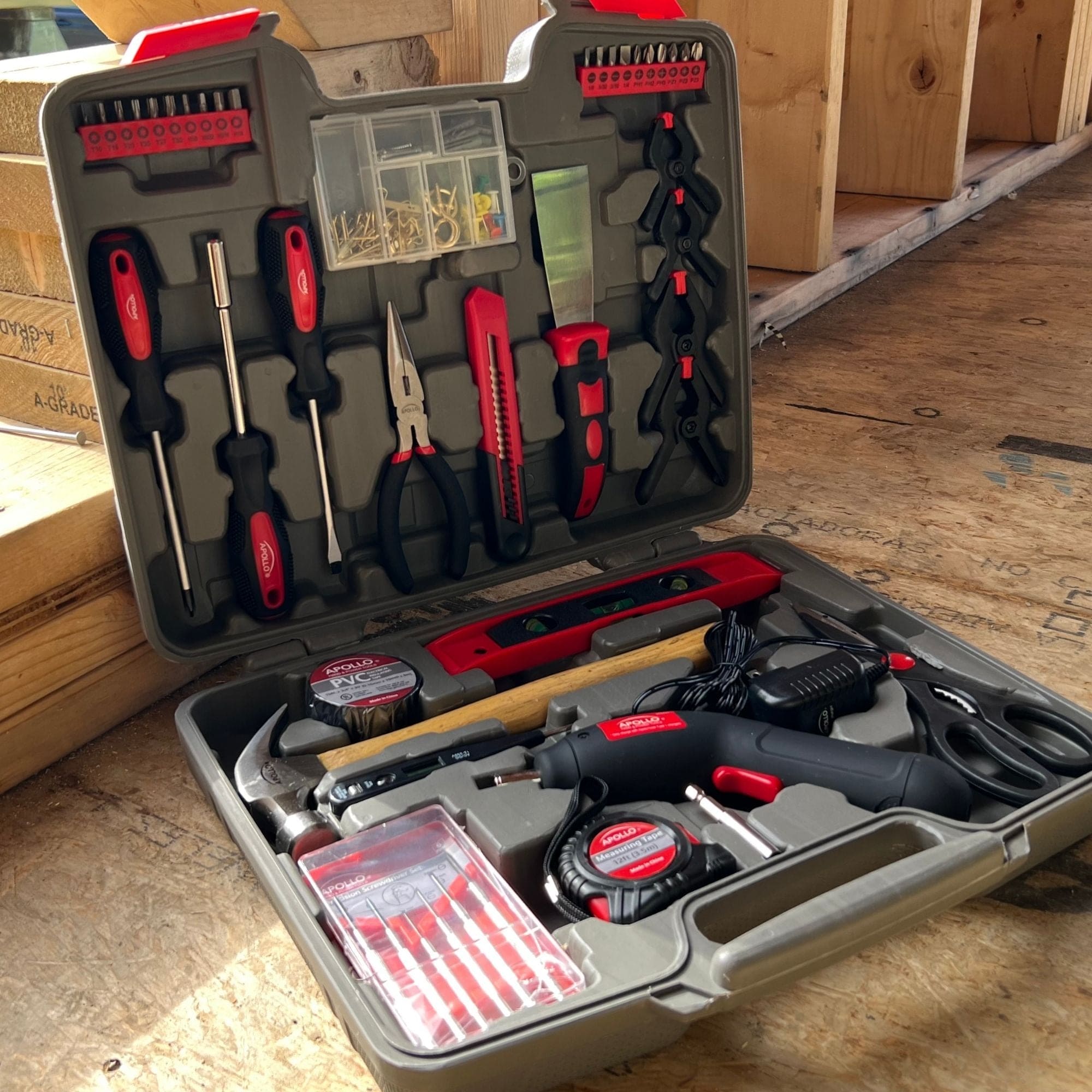 Apollo Tools 144 Piece Household Tool Kit with 4.8V Cordless Screwdriver - DT8422 SpadezStore