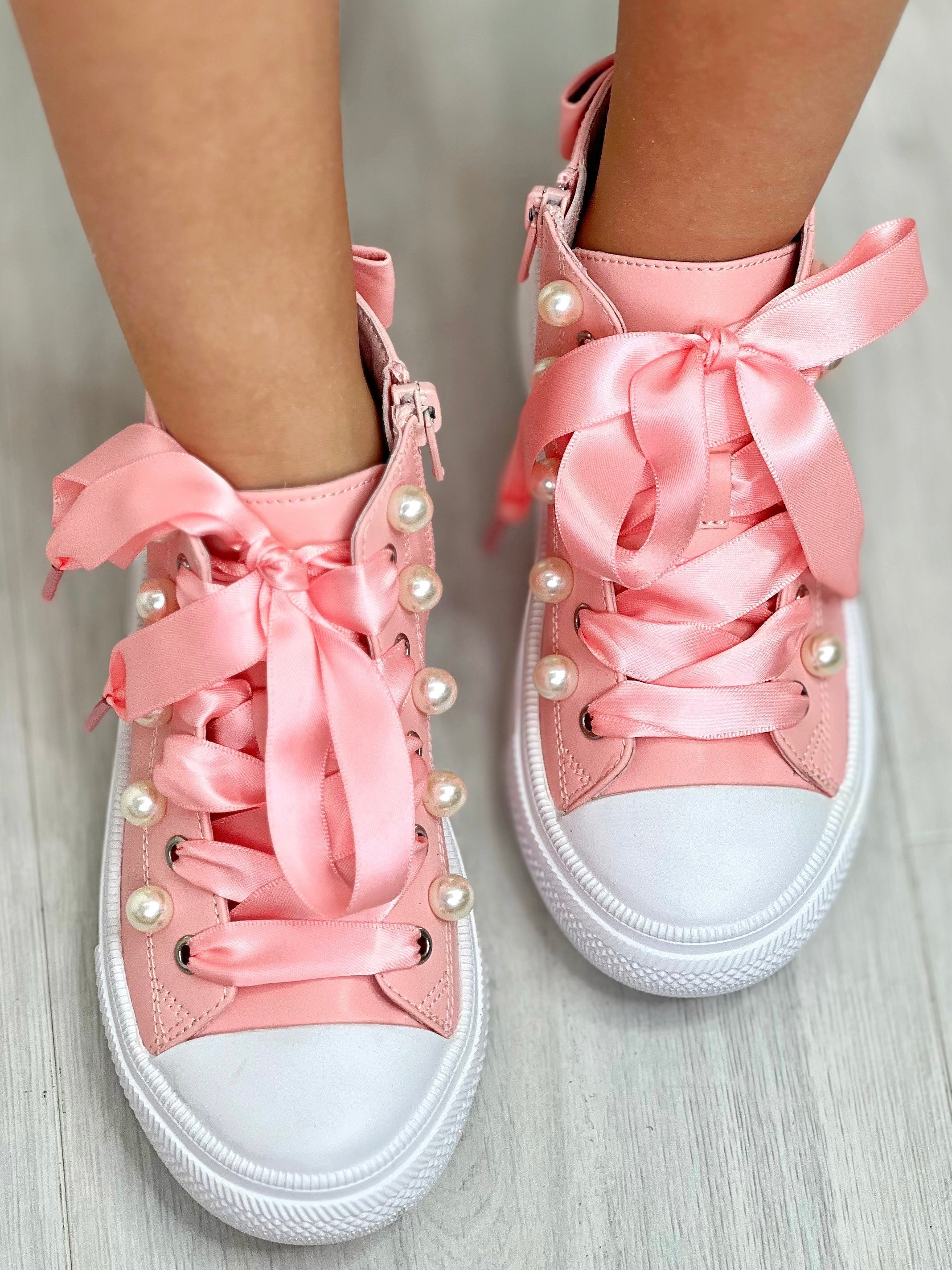 Mia Belle Girls L.O.L. SURPRISE! Center Stage Sneakers SpadezStore