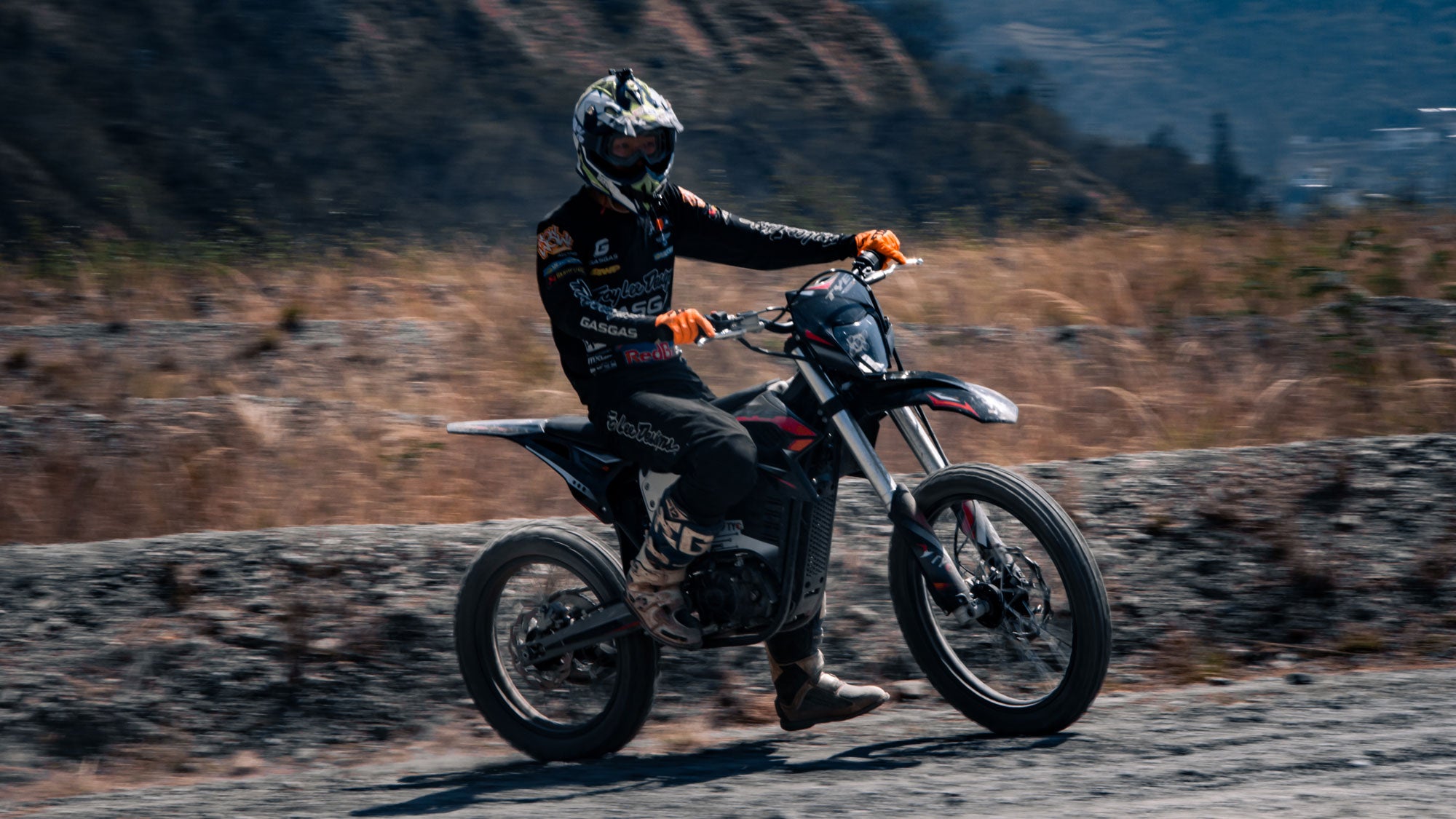 MotoTec Venom 72v 12000w Electric Dirt Bike Black SpadezStore