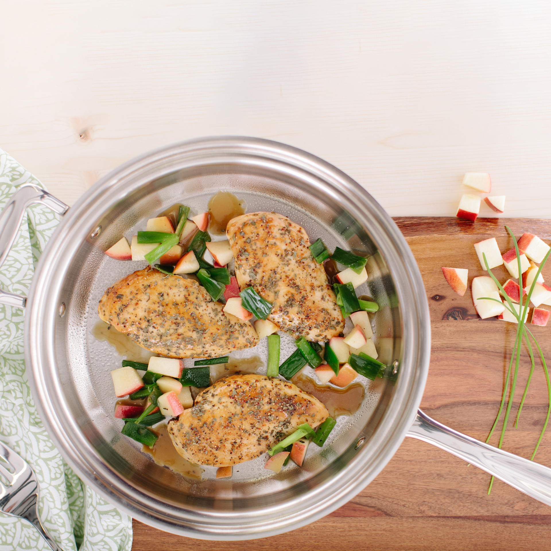 360 Cookware 3.5 Quart Sauté Pan with Cover SpadezStore